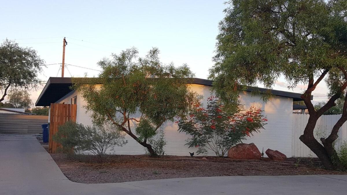 French Farmhouse In Central Tucson Villa Exterior photo