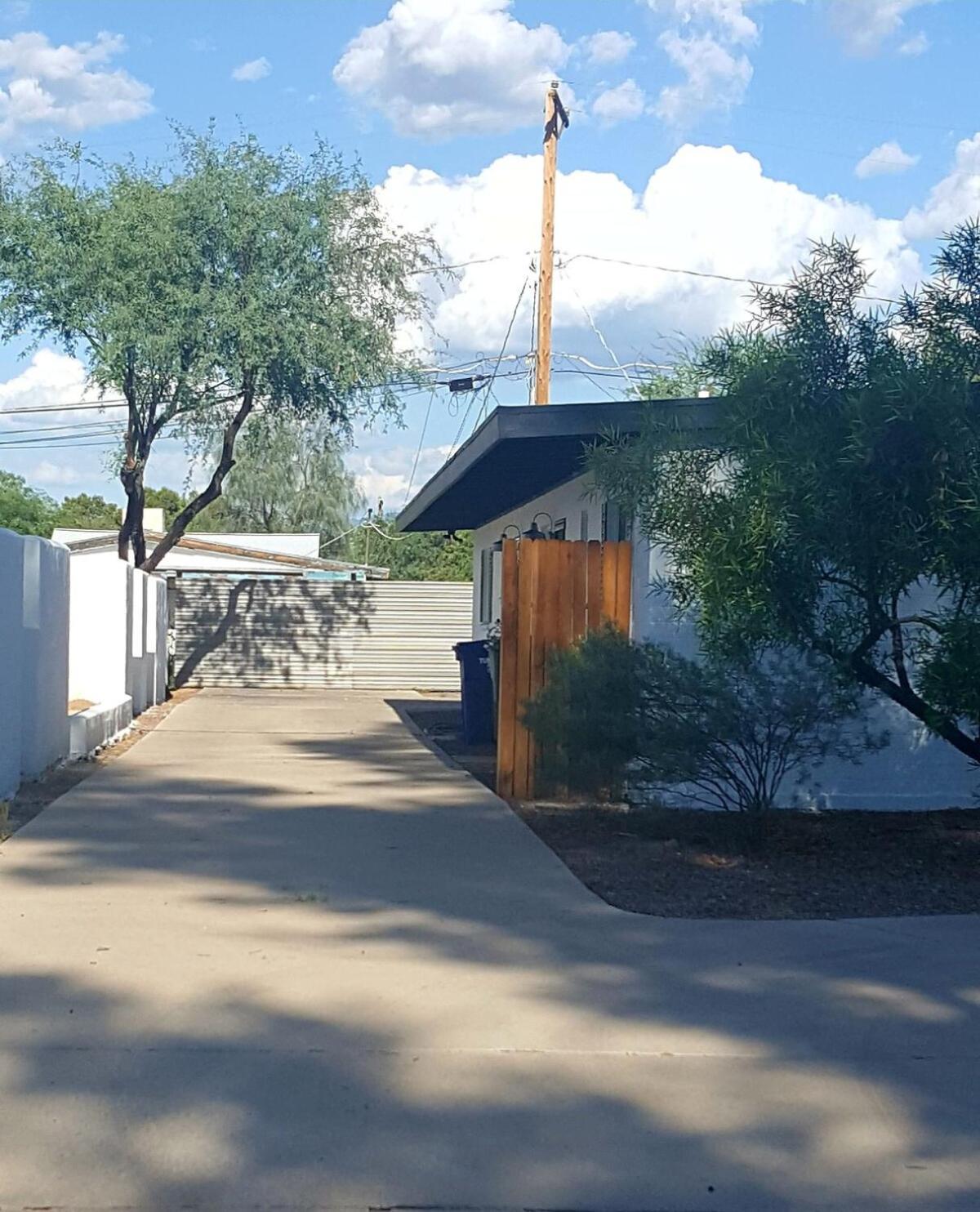 French Farmhouse In Central Tucson Villa Exterior photo